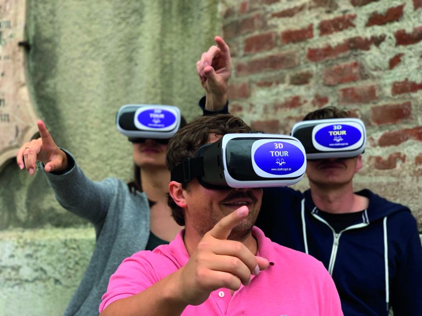 Munich: Walking Tour Old Town 3D VR Tour in GERMAN - Where you meet at Platzl, and how the phone setup works