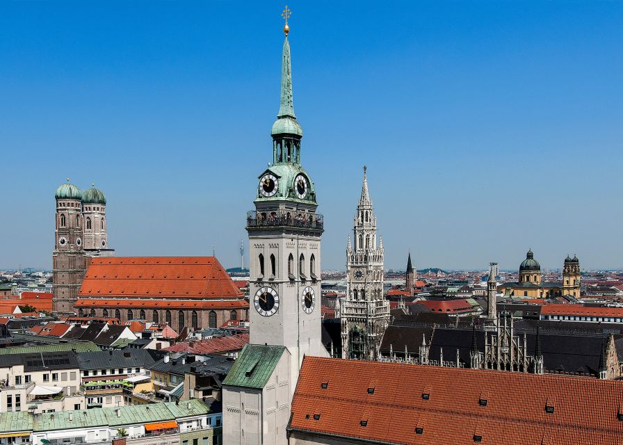 Munich: Walking Tour Old Town and Viktualienmarkt - Hofbräuhaus München: legendary beer-hall energy, no ticket needed