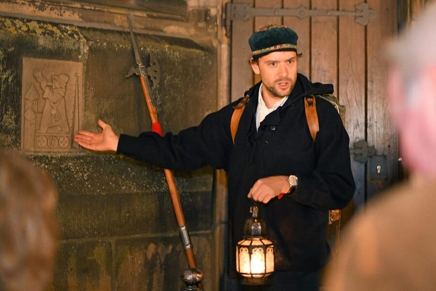 Münster: Night watchman tour through the picturesque old town by lantern light - Prinzipalmarkt at Night: Where Münster’s Square Life Comes Through