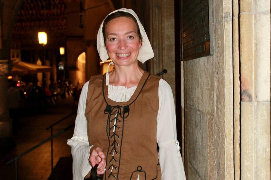 Münster: Night watchman tour through the picturesque old town by lantern light - Meeting Johann and Divara van Haarlem: The Story Engine Behind the Tour