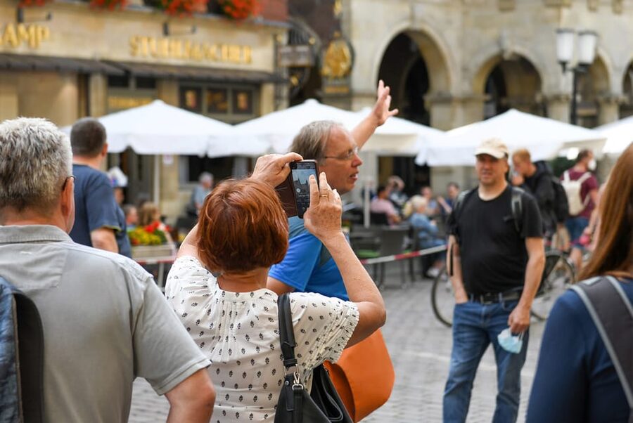 Münster: Old Town Highlights Guided Tour - Historic City Hall and the Peace Hall of 1648