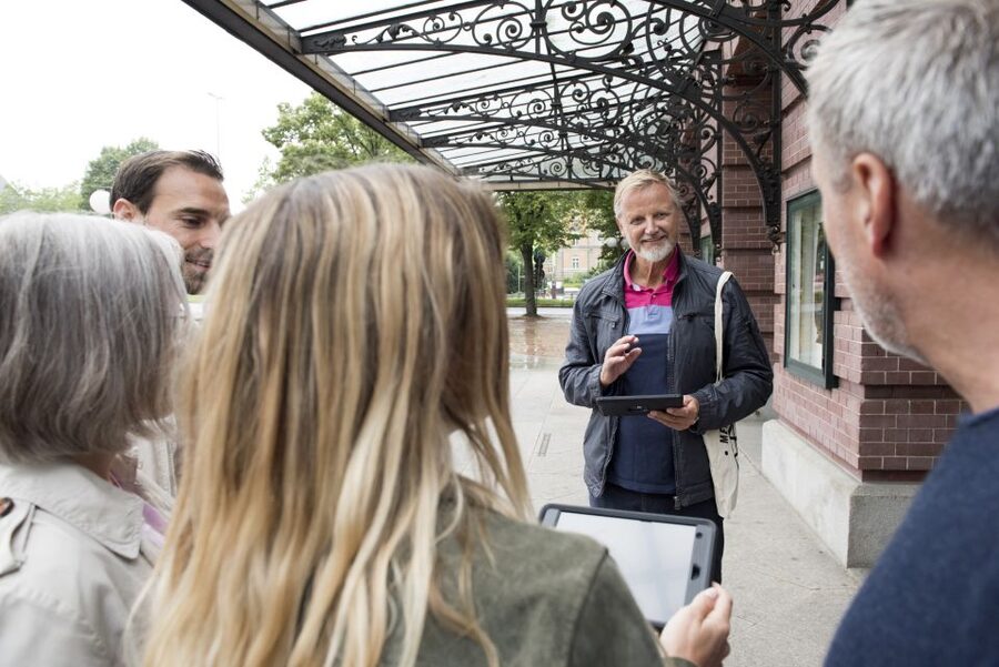 Münster Old Town: Outdoor Escape Game - Guides, teamwork, and how support actually helps