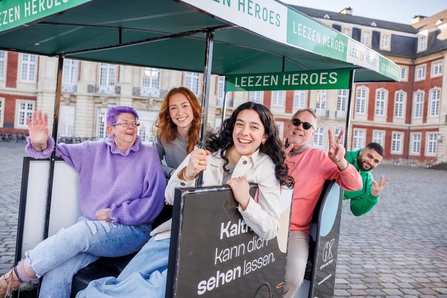 Münster: Private Guided Rickshaw City Tour - Münster Schloss, the palace you can’t miss