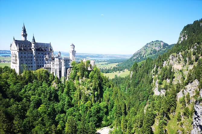 Neuschwanstein Castle by Bus Incl. Bike Ride or Hohenschwangau - Munich Morning, Isartor Start, and a Scenic Drive South