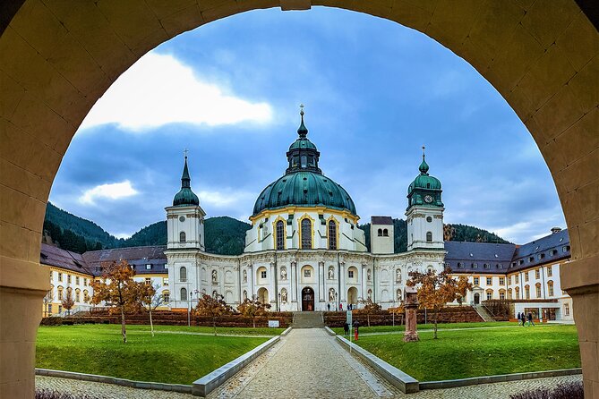 Neuschwanstein Castle, Ettal Abbey and Oberammergau Private Tour from Munich - Guides make or break it, and you can see that pattern