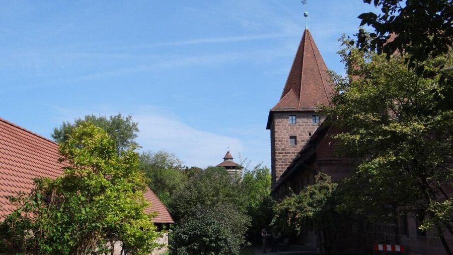 Nuremberg: 1.5-Hour Private Tour through Historical Old Town - The Medieval People and Inventions Your Guide Ties Together