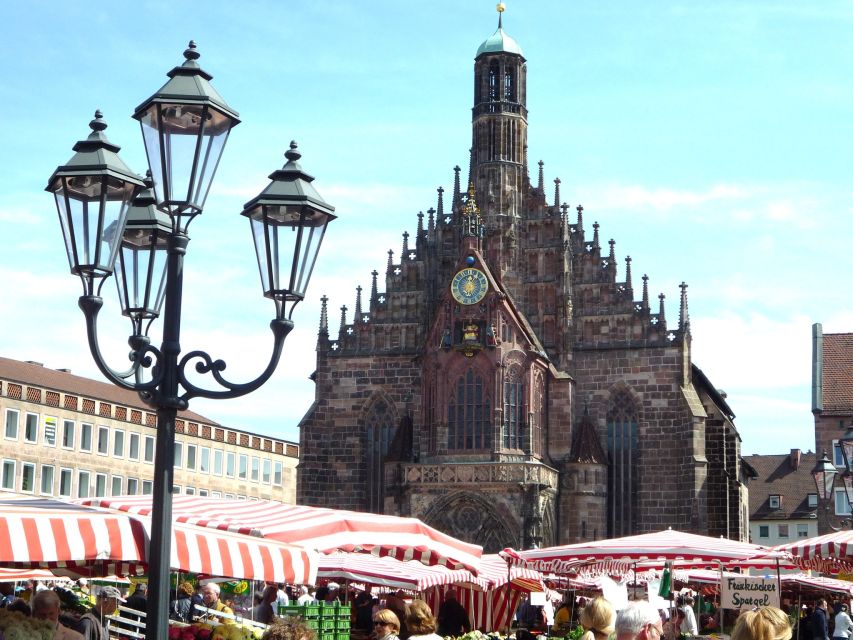 Nuremberg 2-Hour Old Town Highlights Walking Tour in English - Handwerkerhof and the city walls, where the old town starts to make sense