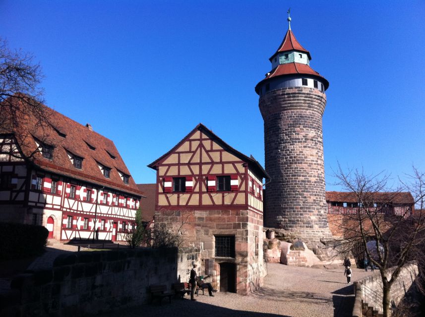 Nuremberg 2-Hour Old Town Highlights Walking Tour in English - Hauptmarkt and Old Town Hall, Nuremberg’s main stage for markets