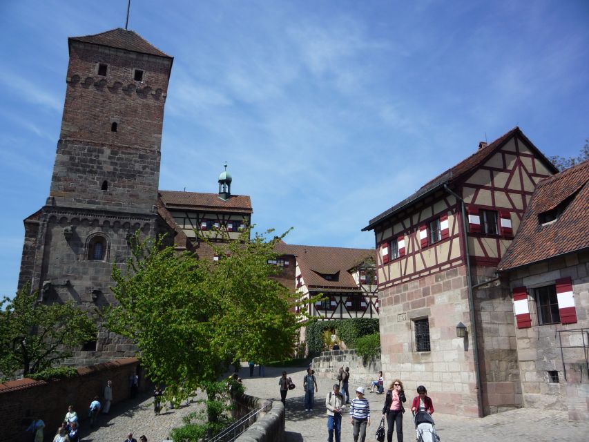 Nuremberg 2-Hour Old Town Highlights Walking Tour in English - Food and drink direction, how to eat like you live there