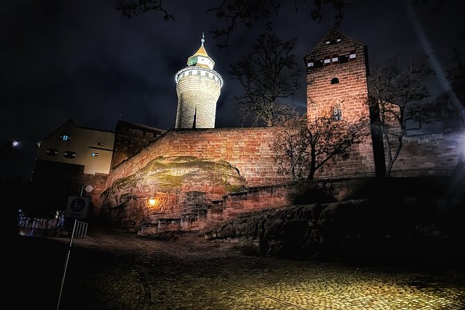 Nuremberg Ghosts and Gallows Evening Walking Tour in English - From Schöner Brunnen to Hauptmarkt, the Beautiful Fountain Sets the Tone