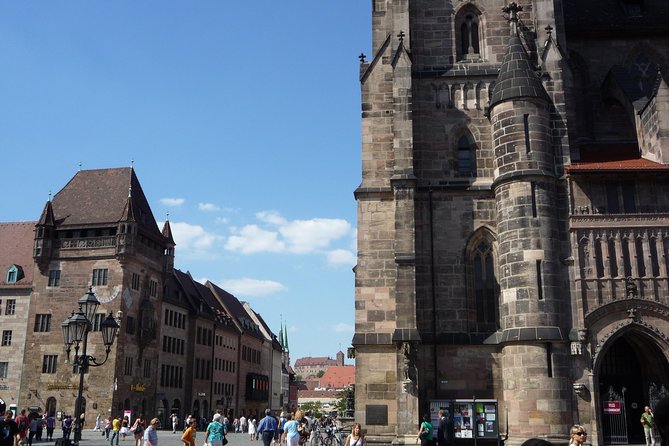 Nuremberg Old Town and Nazi Party Rally Grounds Walking Tour in English - Getting started at Nürnberg Hbf and setting expectations