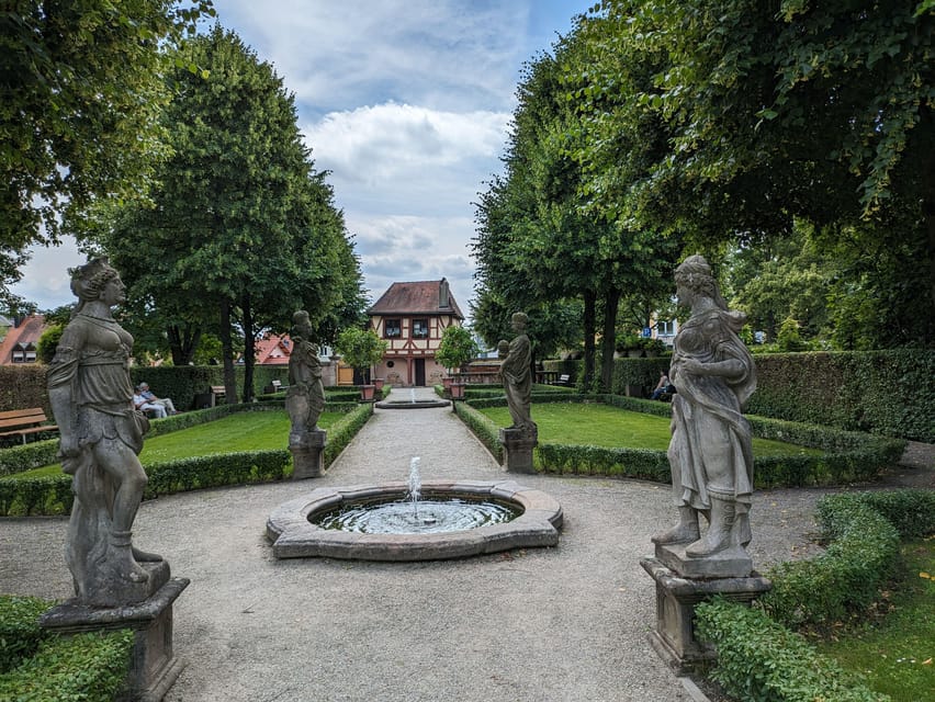 Nuremberg: St. Johannis Friedhof &Hesperidengärten IN GERMAN - Best time to go: May to October for the gardens