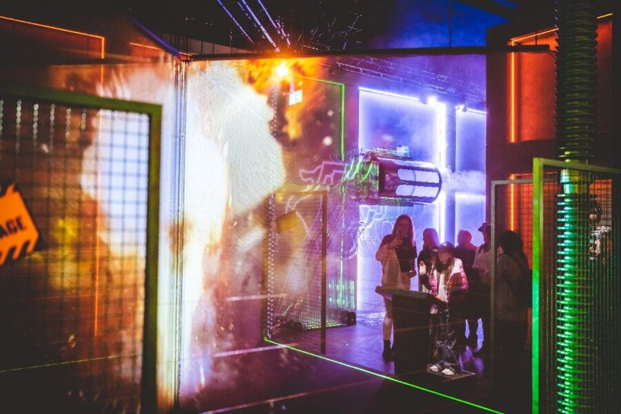 Oberhausen: HOUSE OF MAGIC - powered by Ehrlich Brothers - Ehrlich Brothers magic tricks in 360-degree cinema