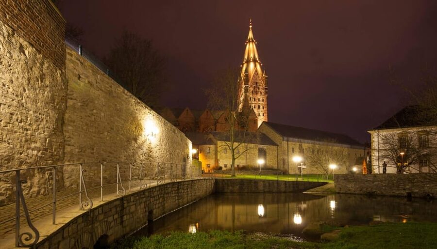 Paderborn: "Beschwipste" Nachtwächter-Führung (mit Umtrunk) - Meeting at Jühenpl. 9 by Marktkirche (Start Without Stress)