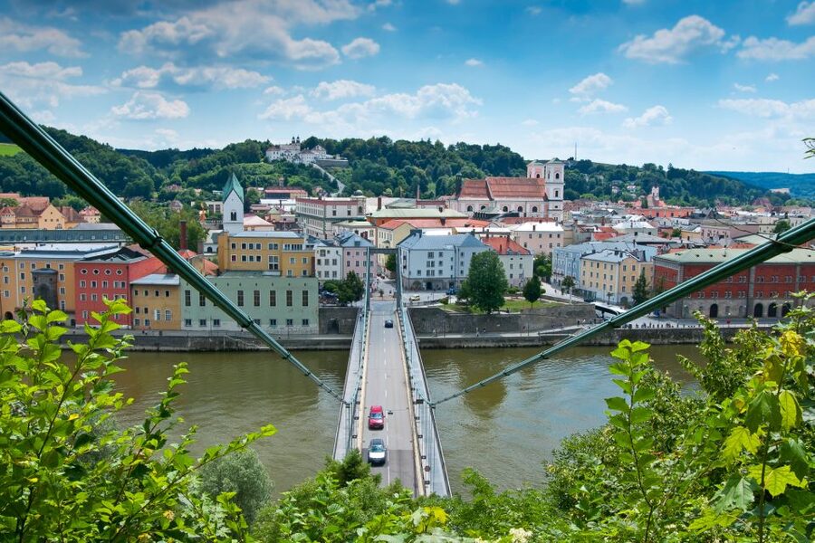 Passau: City Highlights Guided Walking Tour - Along the Inn River and through the narrowest alley in town