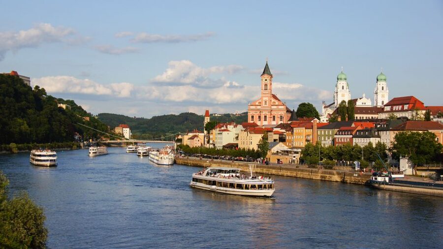 Passau: Floating City Highlights Tour on the Danube and Inn - Why Passau Looks So Good From the River