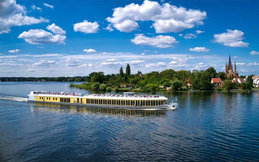 Potsdam by Boat: Island Cruise - The Sacrow-Paretz Canal stretch, where the scenery changes pace