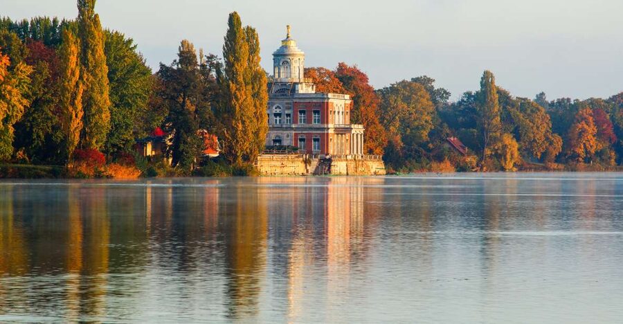 Potsdam: City and Castles Tour - A Fast, Scenic Potsdam Sampler (Bus First, Then Steps)