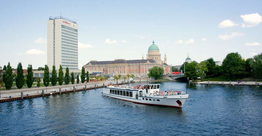 Potsdam: Palace Tour by Boat - Key things to know before you go