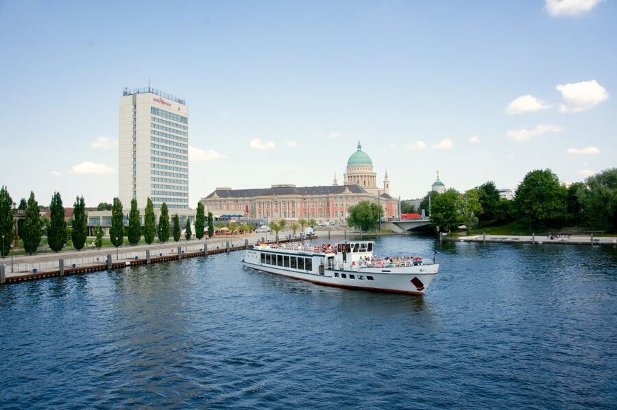 Potsdam: Palace Tour by Boat - Glienicke Bridge: where moving views beat photos