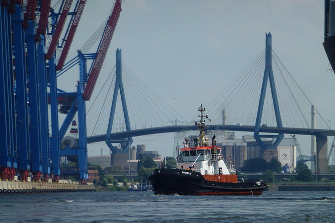 Private 3-Hour Hamburg Sightseeing Tour in a Mercedes Limousine - A Mercedes-limo Hamburg plan for limited time