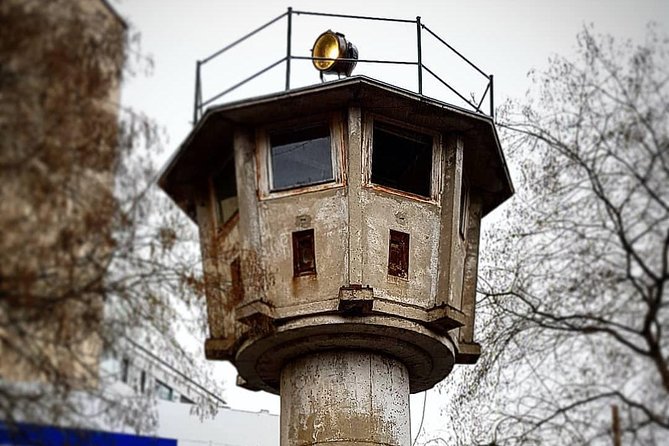 PRIVATE BEHIND THE BERLIN WALL and COLD WAR BERLIN TOUR - Where you meet and how pickup works