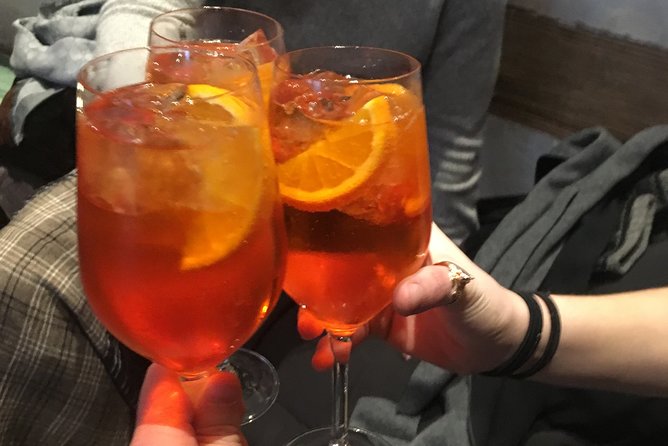 PRIVATE - Best Munich Cocktail Tour - all inclusive - The Michael Jackson Memorial stop, quick and quirky by design
