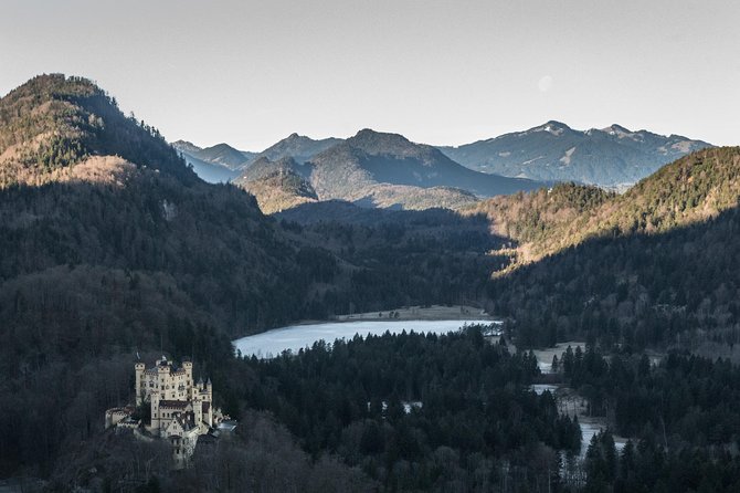 Private Castle Tour from Munich: Neuschwanstein, Hohenschwangau, and Linderhof - Linderhof Castle: A More Relaxed Finish With Park Time