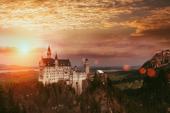 Private Castle Tour from Munich: Neuschwanstein, Hohenschwangau, and Linderhof - Neuschwanstein Castle: Your Hour, Your Views, and the Ticket Detail That Changes Everything