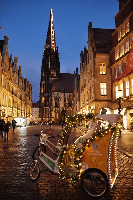 Private Christmas Tour in Münster including Glühwein - Münster after dark: what a one-hour rickshaw tour really gives you