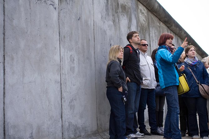 Private Cold War Berlin: Espionage, Berlin Wall, a Divided City - Tränenpalast at Friedrichstrasse: farewells and espionage at the same border crossing