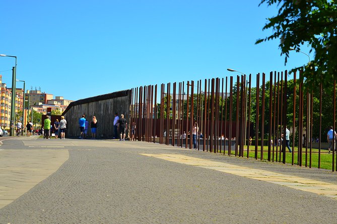Private Cold War Berlin: Espionage, Berlin Wall, a Divided City - East Side Gallery: when the Wall became public art