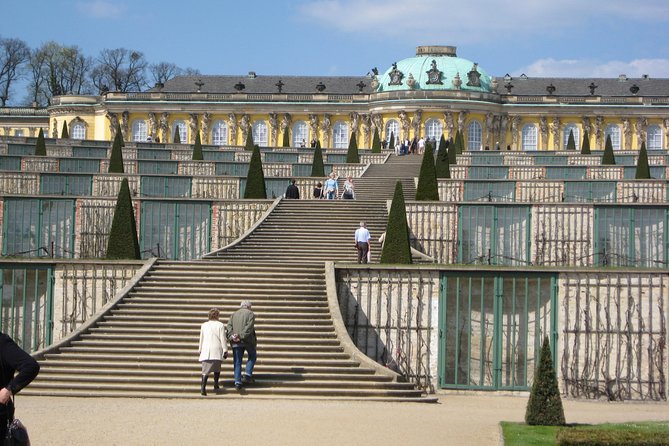 Private Day Tour of Wannsee and Potsdam from Berlin - Alexandrowka, then Cecilienhof: palaces, prisoners, and the Potsdam Conference