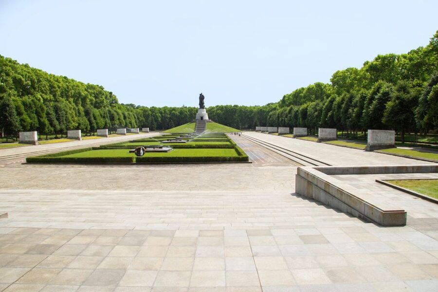 Private Highlights of Berlin Bike Tour - Bebelplatz and Prussian Berlin’s center of gravity