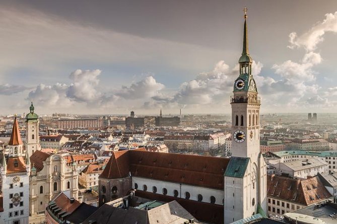 Private Munich Tour with hotel pickup - Rathaus-Glockenspiel: The Second Chance to See the Show