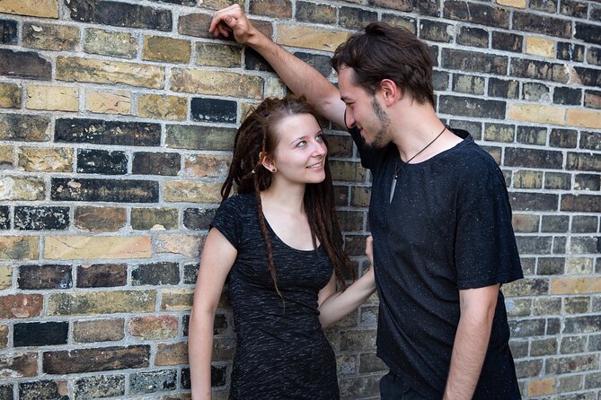 Private Romantic Urban & Street Photoshoot - Start at Apple Jungfernstieg, then learn how to look natural