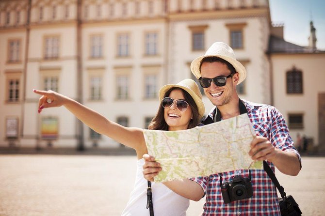 Private Scenic Transfer from Munich to Prague with 4h of Sightseeing - Air-Conditioned Comfort, Bottled Water, and Real-World Weather