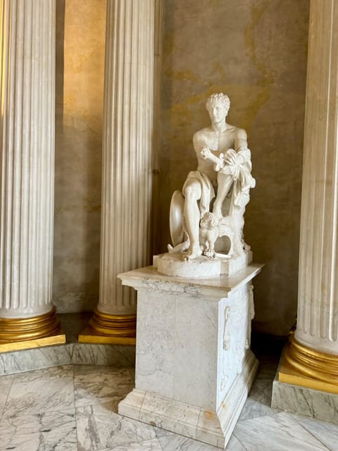Private Sightseeingtour im Taxi nach Potsdam und Sanssouci - New Palace in Potsdam: Seven Years War speed, and the choice of where to live