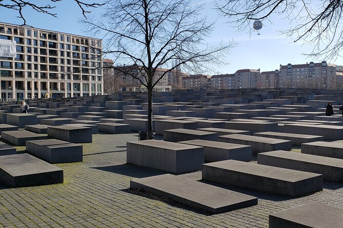 Private Third Reich Walking Tour of Berlin - Georg Elser Sculpture: a resistance moment with its own weight