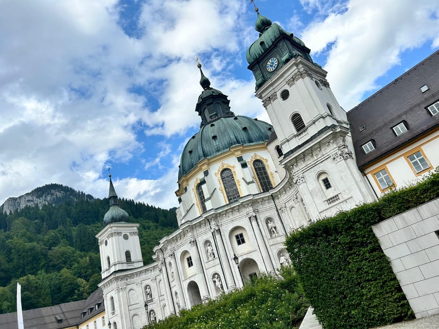 Private tour to Neuschwanstein castle from Munich - Guides make it: banter, photo help, and real flexibility