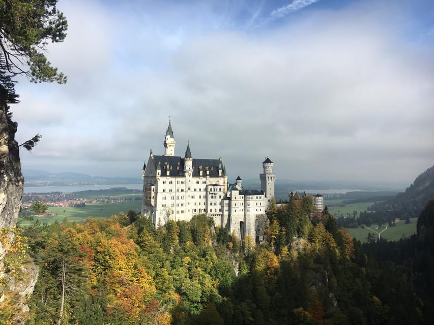 Private tour to Neuschwanstein castle from Munich - Neuschwanstein: skip the line, then get the story