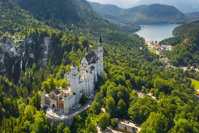 Private Tour to Neuschwanstein & Linderhof, Skip The Line & Lunch - From Munich in Comfort, With Sepp Running the Day