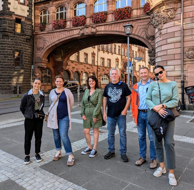 Private Tour with Native English speaking Local - Small private group with an English speaking local guide