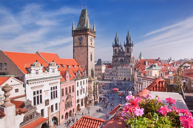 Private Transfer from Berlin to Prague with 2h of Sightseeing - The driver experience: local English help, and what not to expect