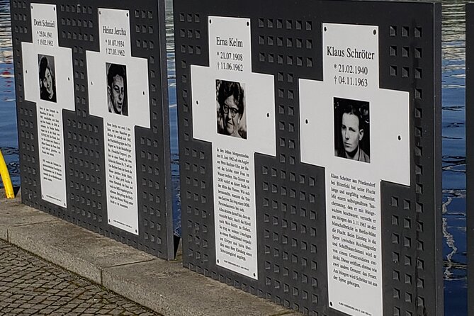 Private Walking Tour: Berlin Wall, Cold War and Checkpoint Charlie - Stop 4: Checkpoint Charlie and the 1961 tank standoff