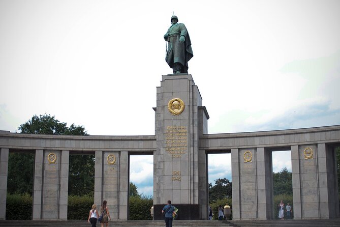 Private Walking Tour: World War 2 and Cold War Sites in Berlin - Tempelhofer Feld to Bernauer Strasse Wall Memorial: Where Escape Stories Live