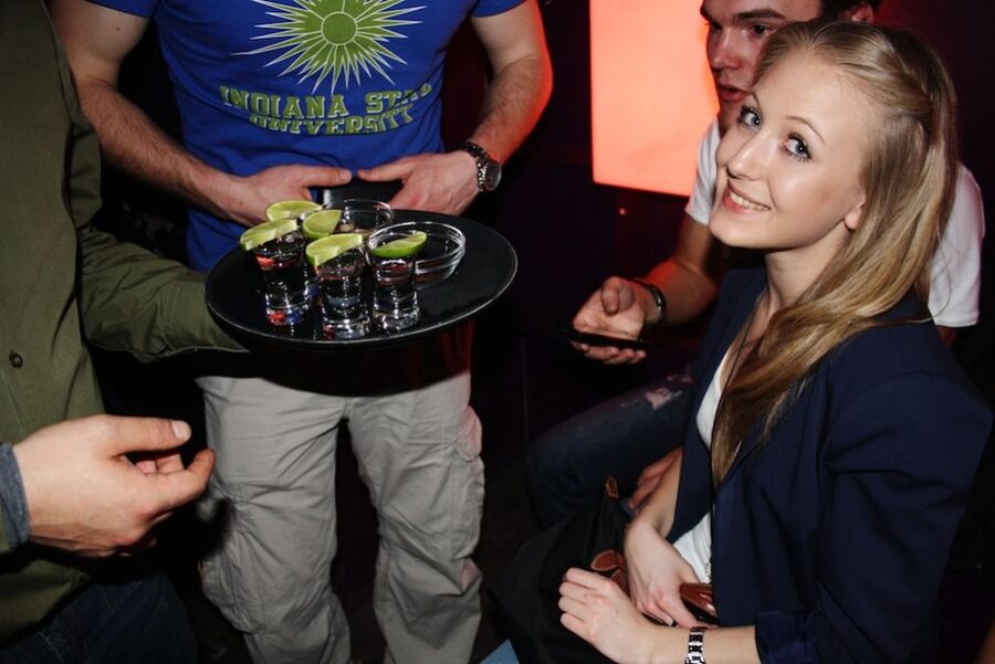 Pub Crawl Cologne Including Admission Fee for Bars and Shots - Value check: who benefits most from this ticket