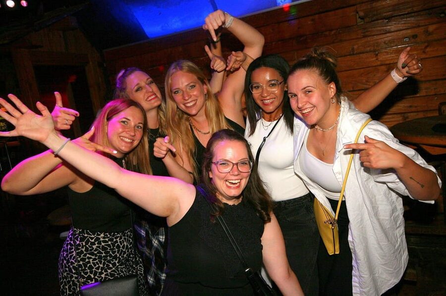 Pubcrawl Augsburg: Tour through best Bars and Clubs in Town - Augsburg pub crawl basics: what you’re buying for $41