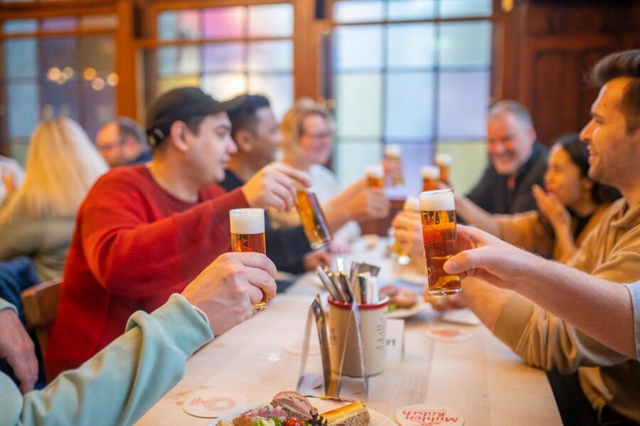 Public brewhouse tour Cologne in English - The full route through Köln brauhauses in 2 hours