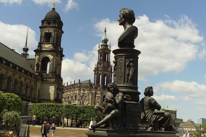 Public guided tour of the old town including a tour of the Frauenkirche - Dresden Castle area and the Saxon Louvre idea